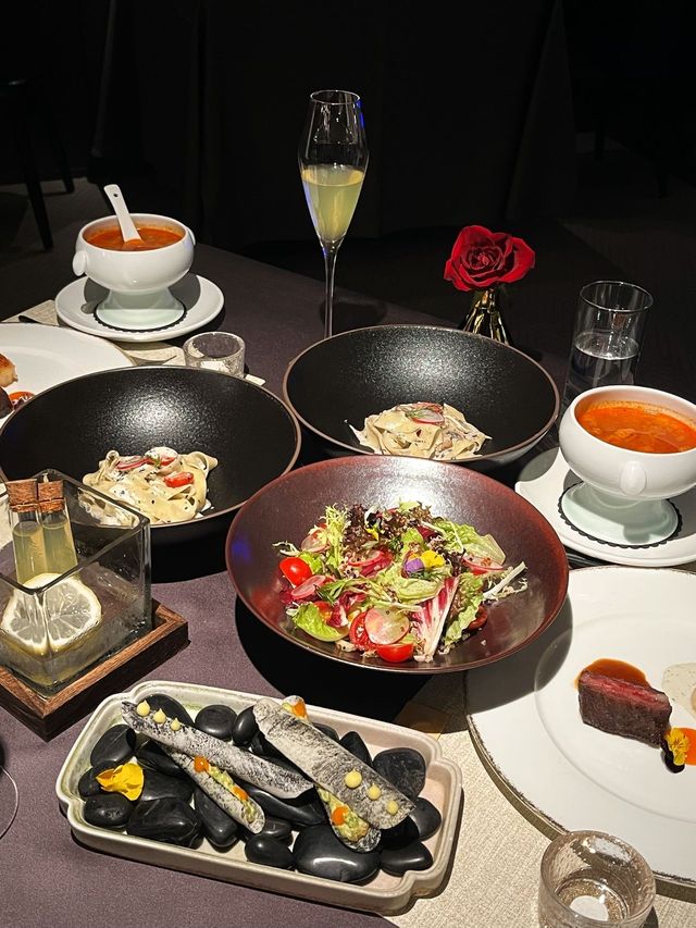 熟人带路先知嘅私房菜館