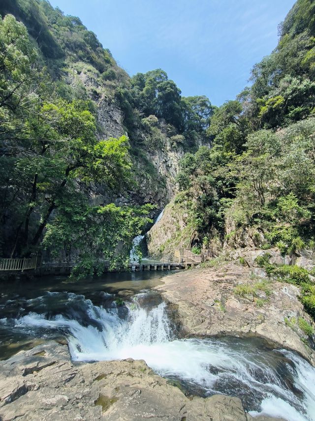 越中五泄古名山，東源峻嶺空雲間——遊五泄風景區