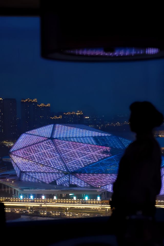 新年和爸媽到新世界酒店度假去啦～