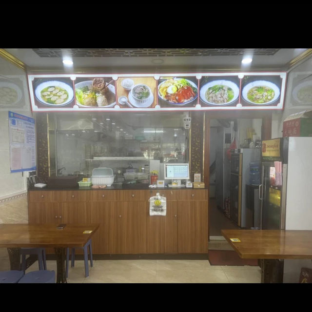 어느 시간에 가도 항상 손님이 있는 맛집 :)