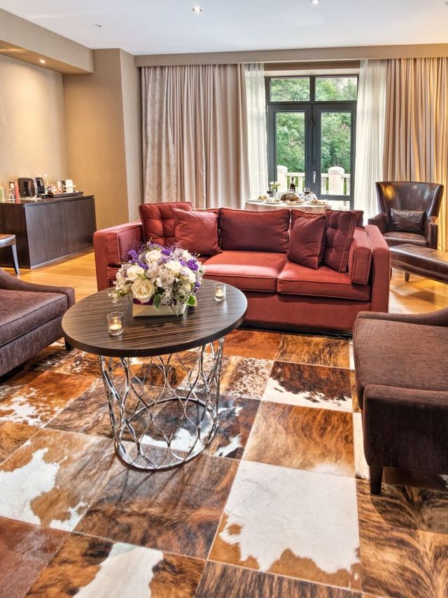 🌟 Borjomi's Best: Crowne Plaza Hotel Highlights 🌿✨