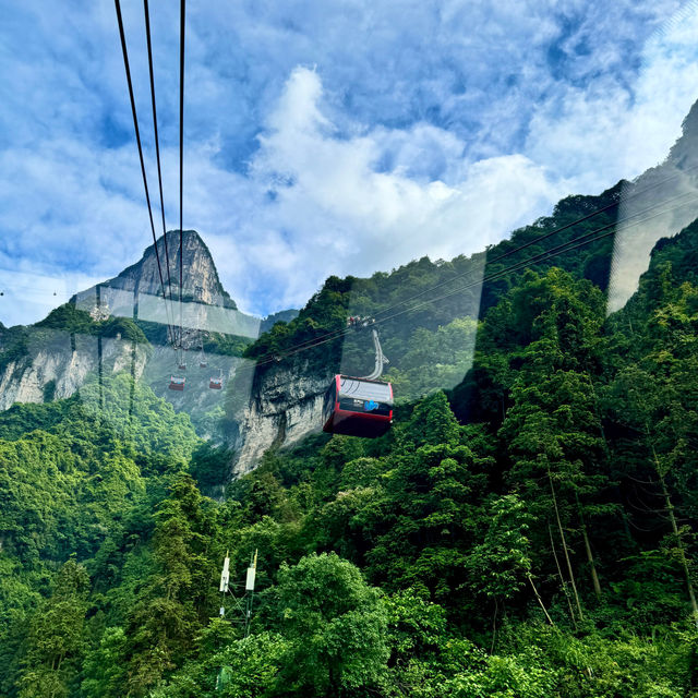 Ascending to Heaven: A Thrilling Adventure on Tianmen Mountain