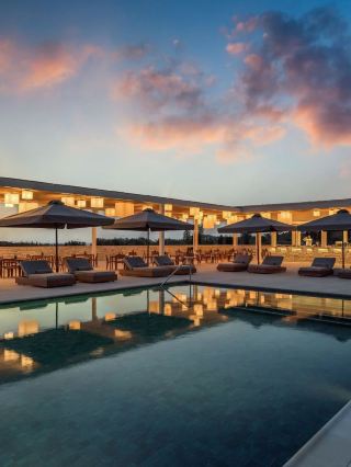 🌟 Cyprus Escapes: Cap St Georges Resort's Rave Review! 🌴