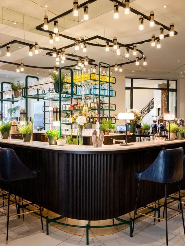 🌟 Antwerp's Gem: Sapphire House Hotel Review 🌟