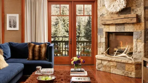 🏔️ การหลบหนีอันหรูหราของ Vail: Four Seasons Resort 🌟 — traveler post in เวล