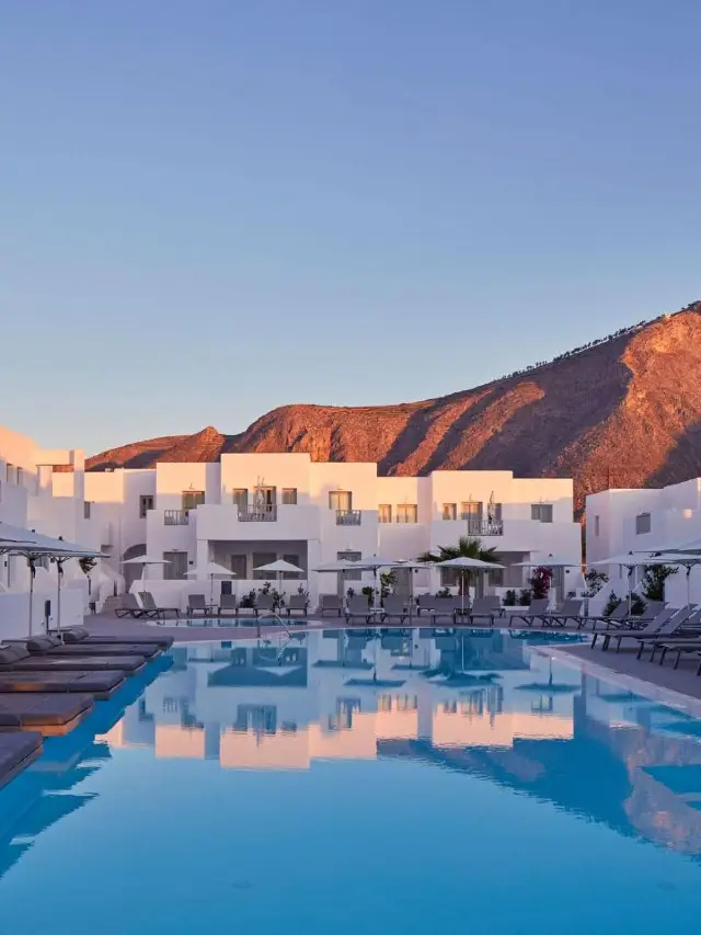 🌊 Santorini Stay: Aqua Blue Beach Hotel Highlights 🏖️