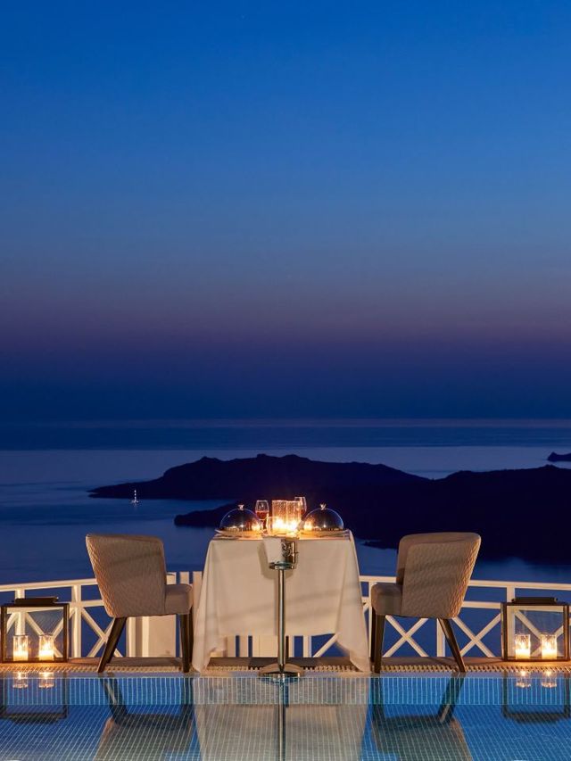 🌟 Santorini Charm: Stay at Petit Palace Suites 🏝️✨ 🌟 Santorini Charm: Stay at Petit Palace Suites 🏝️✨
