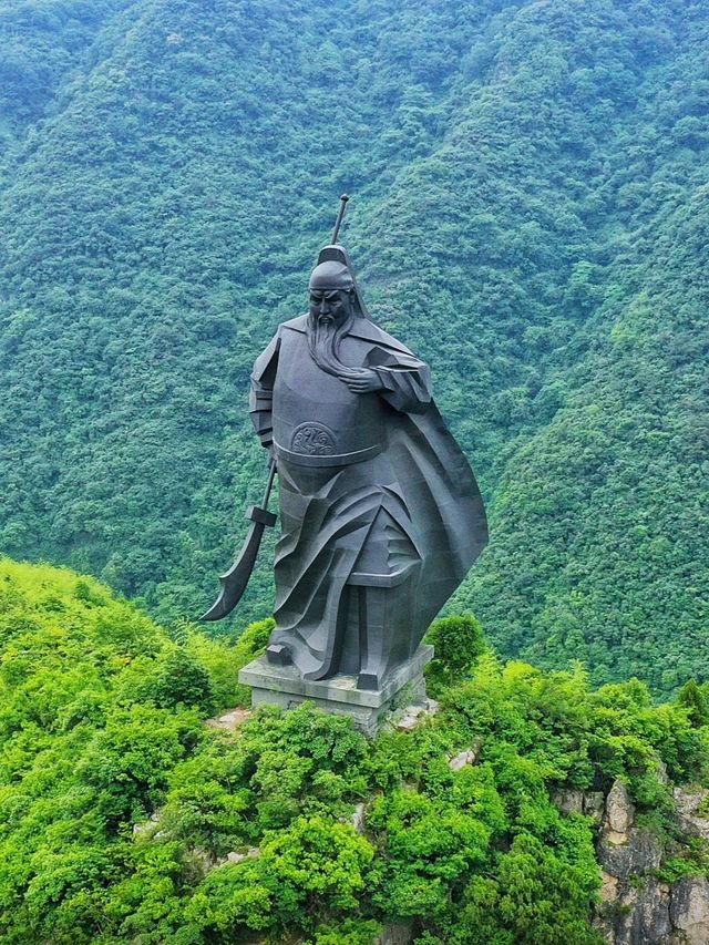 走進南漳春秋寨感受古寨風情，看歷史與自然的完美融合！
