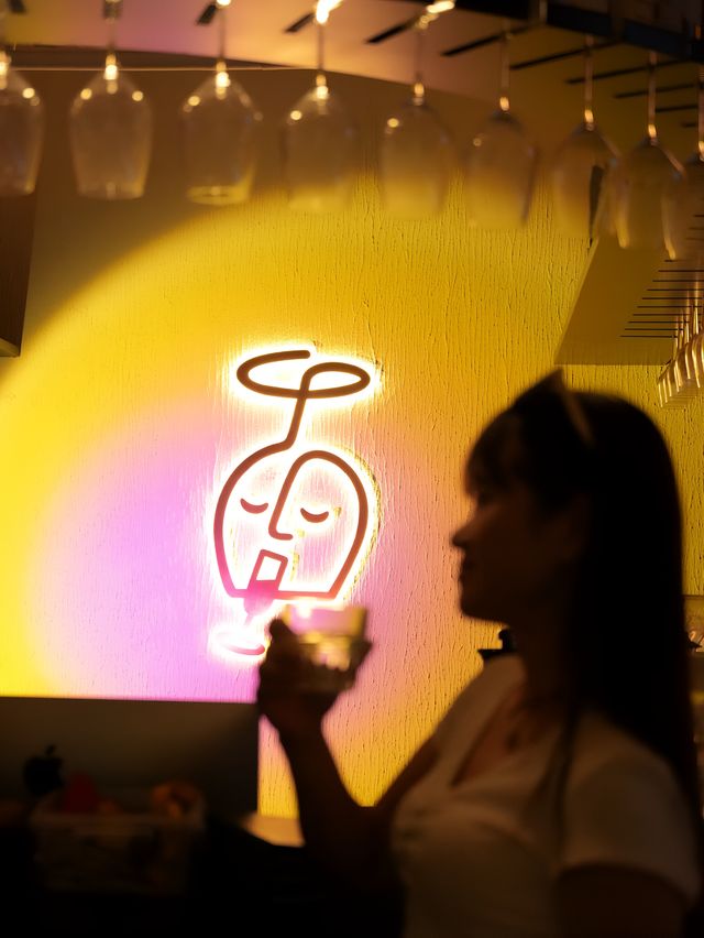 今潮8弄迎來了中秋月兔裝置!