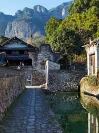 埭頭村鄉土建築，徜徉松風水月間。
