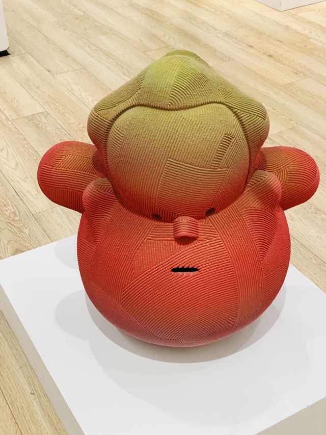 外灘免費看展，岩村遠回眸餘音。