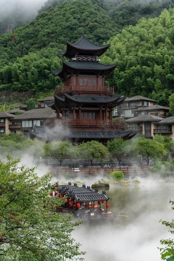 Compared to Jingdezhen, I Prefer the Hidden Gem City Recommended by National Geographic