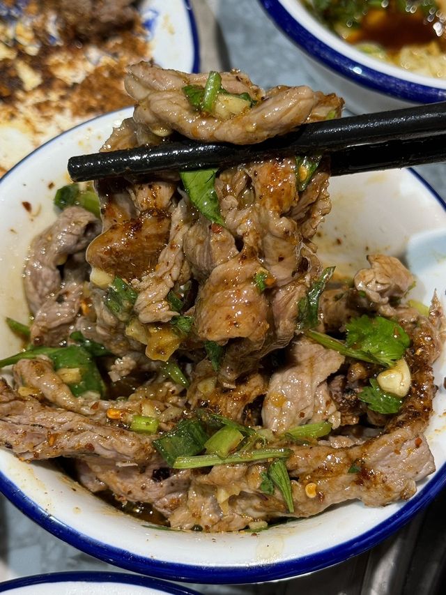 感謝麗江網友！吃到便宜好吃的氂牛火鍋！！。