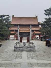 《河北清東陵旅遊指南》。
