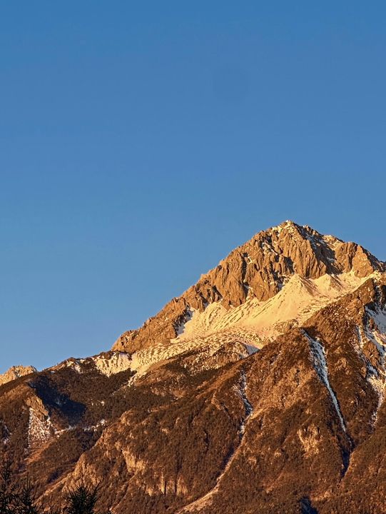 🏔️ Exploring Jade Dragon Snow Mountain: Yunnan’s Majestic Peak! ❄️✨  