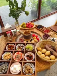 湖畔詩意棲居，盡享悠閒時光
