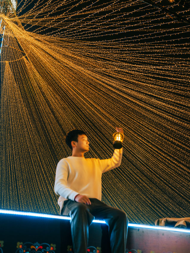 晚上的燈會，是人間浪漫的極致