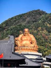 人間彌勒，知足常樂