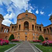 Bologna, Italy: The City of Red Bricks