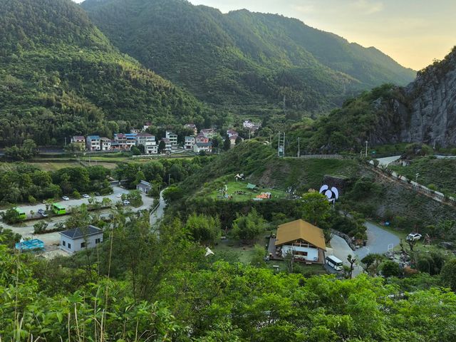 常山路里礦坑營地遊記
