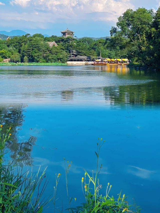 在皇帝的後花園散步:時空摺疊的園林敘事 在皇帝的後花園散步:時空摺疊的園林敘事