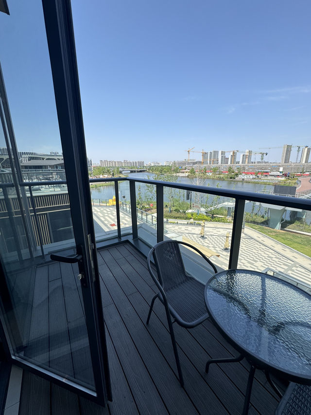 慈溪性價比超高的亞朵輕居酒店/湖景露台