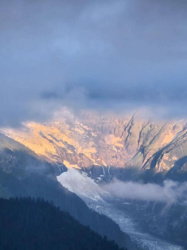 雲南第一峰 高顏值令人迷戀