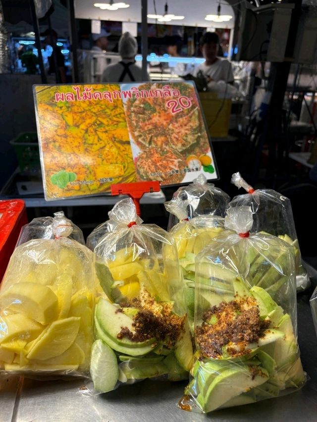 曼谷隱藏版平價美食天堂！廊曼機場旁高CP值夜市大揭秘 