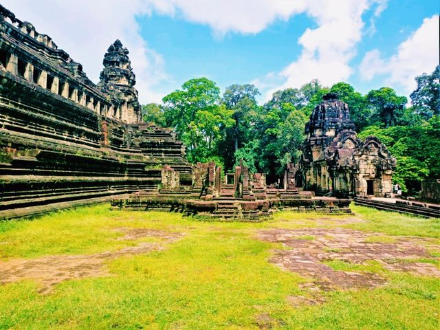 Hindu Gods, Buddhist Peace: The Dual Soul of Baphuon