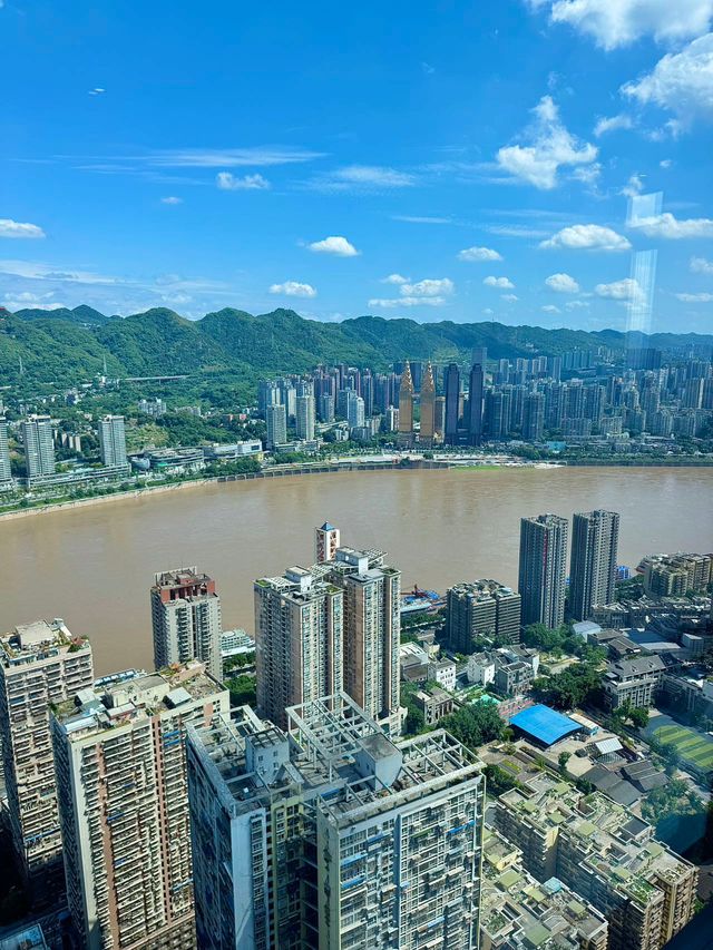 重慶人嘴巴真嚴！雲端之眼同款酒店咁好住