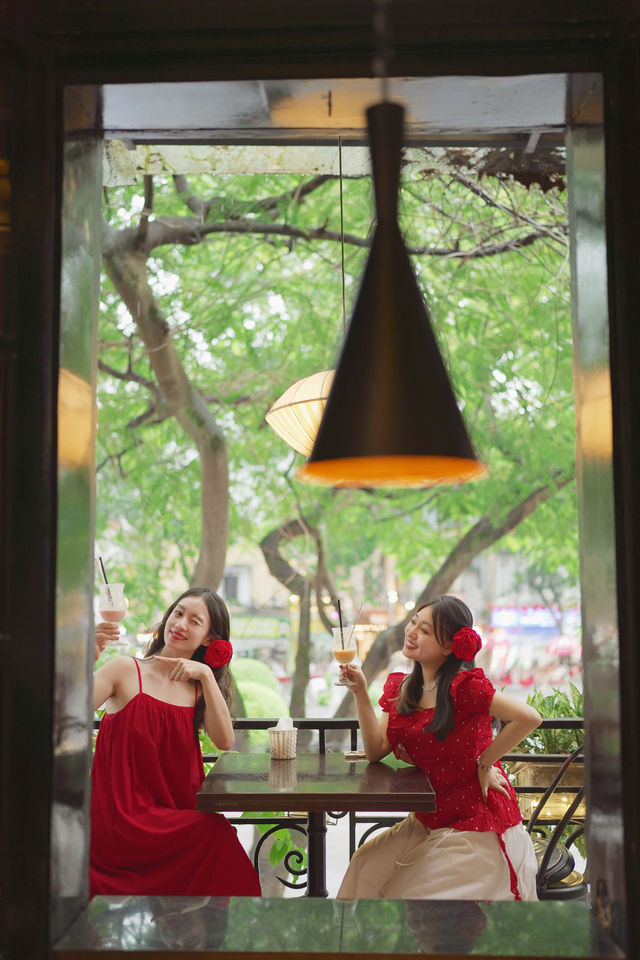 河內週末citywalk!咖啡店太美了! 河內週末citywalk!咖啡店太美了!