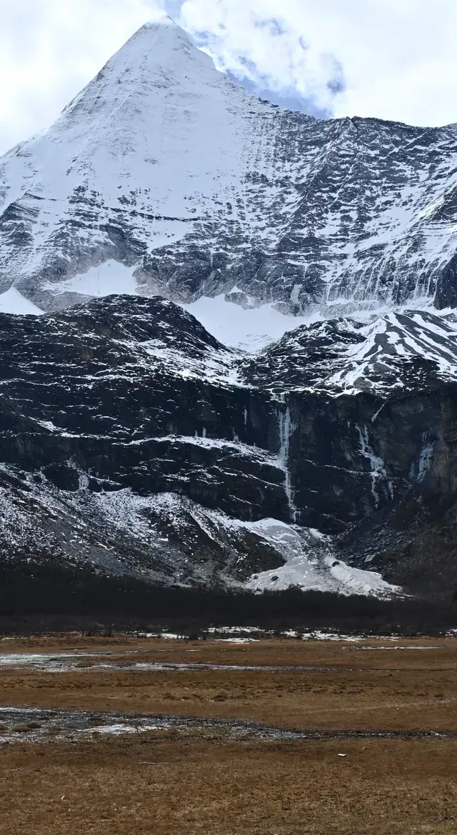 稻城亞丁真的美得要命 稻城亞丁真的美得要命