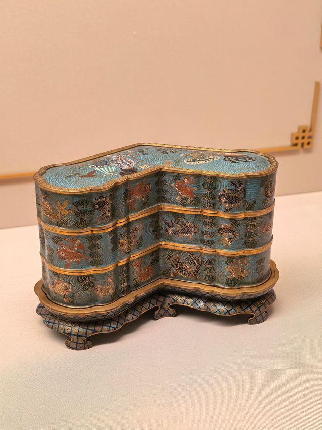 探秘上博隱藏寶藏掐絲琺瑯器展 探秘上博隱藏寶藏掐絲琺瑯器展