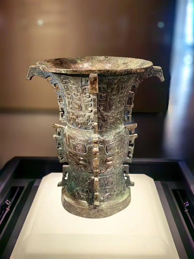 外面基礎,裡面就不基礎——山西青銅博物館 外面基礎,裡面就不基礎——山西青銅博物館