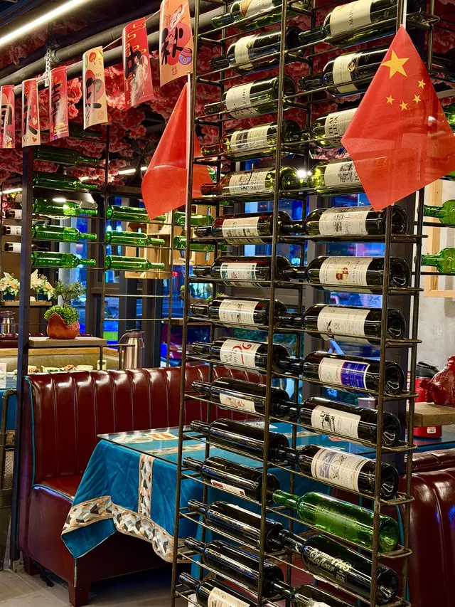 陽朔老牌啤酒魚，居然是個音樂餐廳！