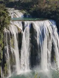 終於來到課本裡的黃果樹瀑布!