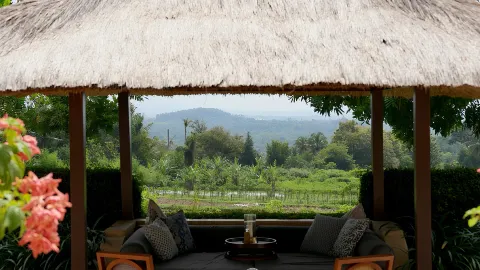 Java Island Buddhist Light Luxury Staycation｜Amanjiwo — traveler post in Wonosari