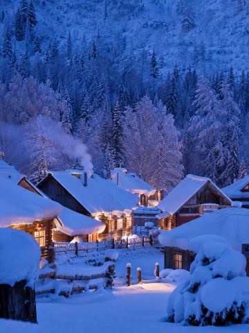 Winter in Altay is a romantic destination for skiers. | Trip.com