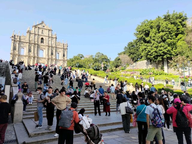 澳門大三巴牌坊 go唔go(′ʘ⌄ʘ‵)？