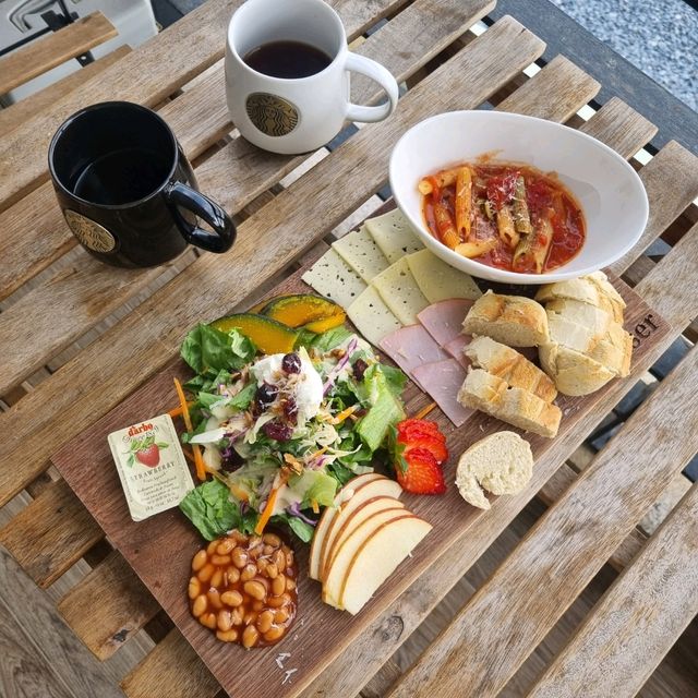 오션뷰 즐기며 맛있는 조식과 가족탕 울산 이리제펜션