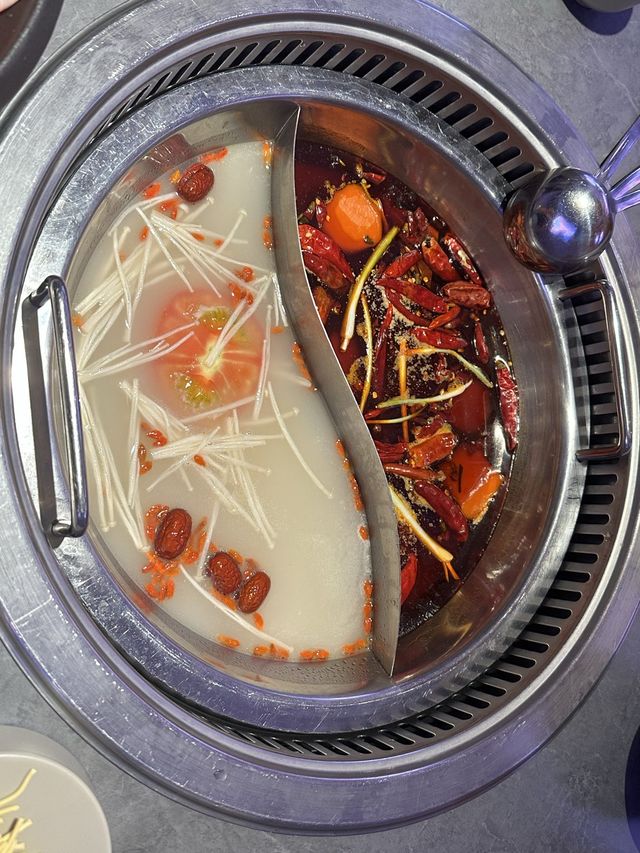 摩天輪🎡下的超浪漫火鍋🍲 歡樂港灣🎈故里和山