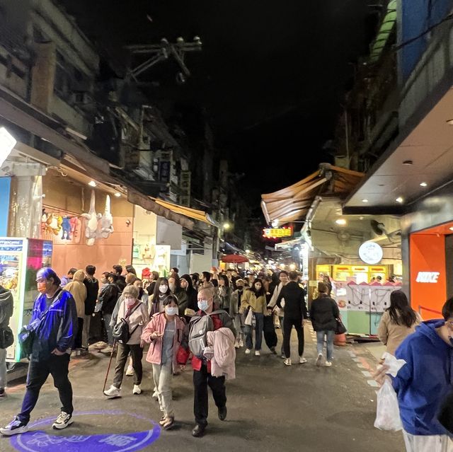 【台湾/台北】台湾旅行で外せない、地元の方も観光客も多く訪れる大人気スポット「士林夜市」