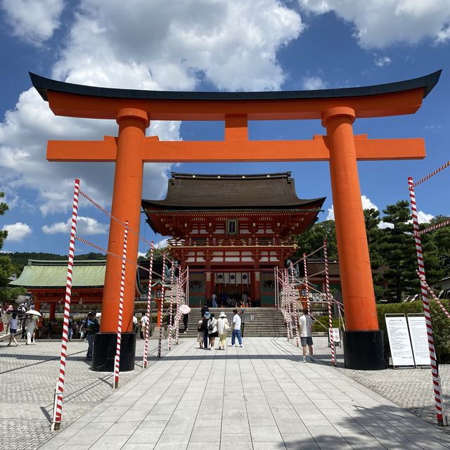 京都！大人気「伏見稲荷大社」は相変わらず美しかった
