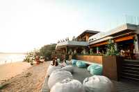 REEVE Beach Club รีฟ บีชคลับ