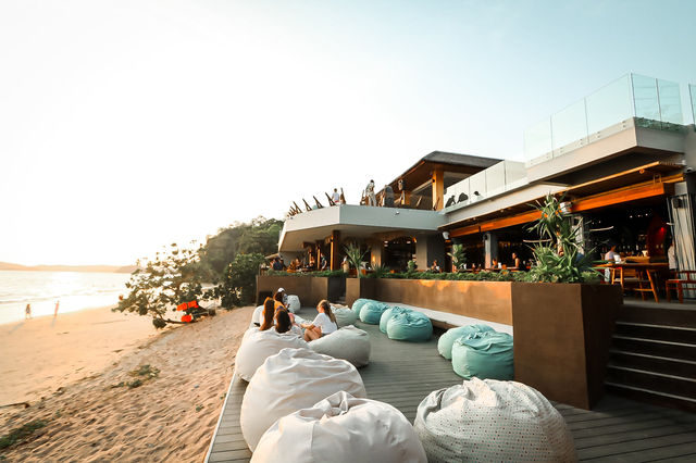 REEVE Beach Club รีฟ บีชคลับ