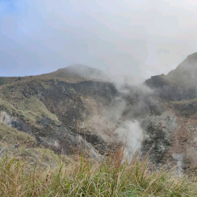 煙霧裊裊-陽明山小油坑風景區