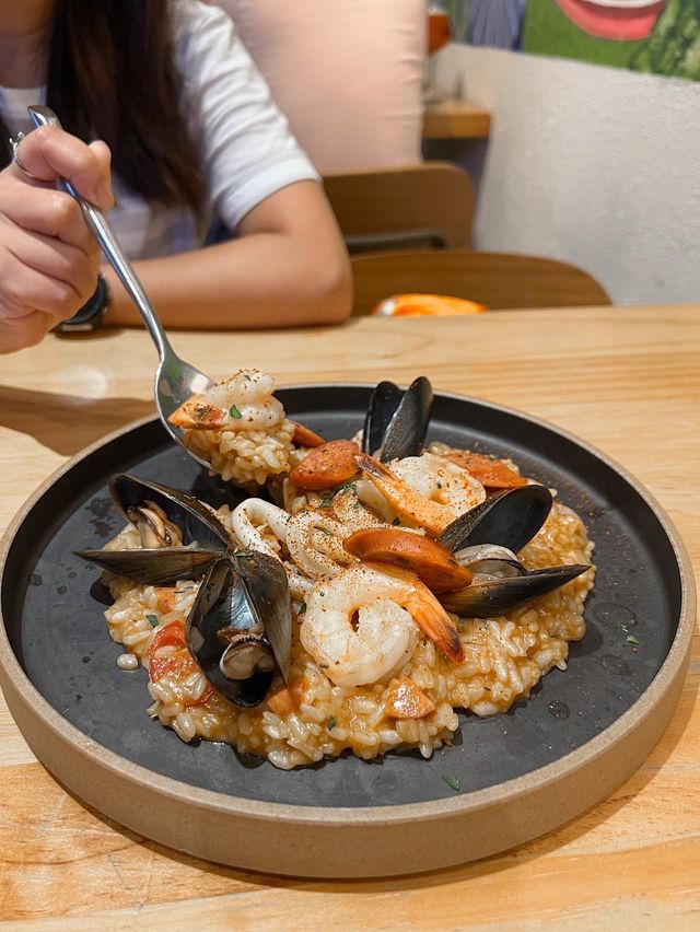 ʚ♡ 工作後品嚐美食來一杯手工啤 • 身心放鬆之地 ♡ɞ