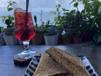 🌊 5181聽海文創&咖啡：咖啡品味的海濱饗宴！☕🌴