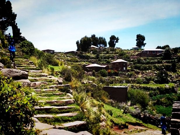 世界上海拔最高最大的淡水湖～Lake Titicaca 