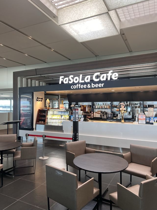 【成田空港】第二ターミナルのカフェ